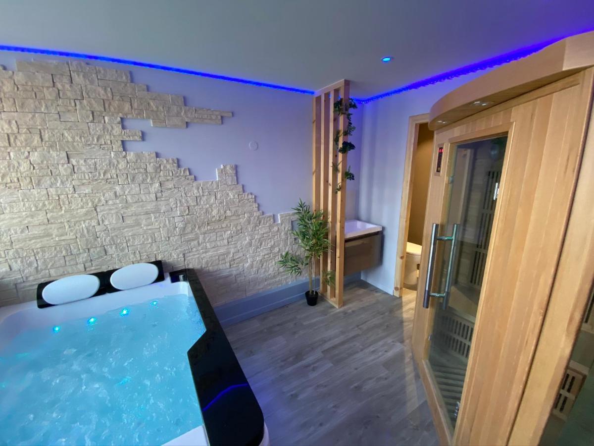 Logements Equipes A Onnaing Avec Espace Balneo En Option Proche Toyota, Autoroute Et Valenciennes Екстериор снимка