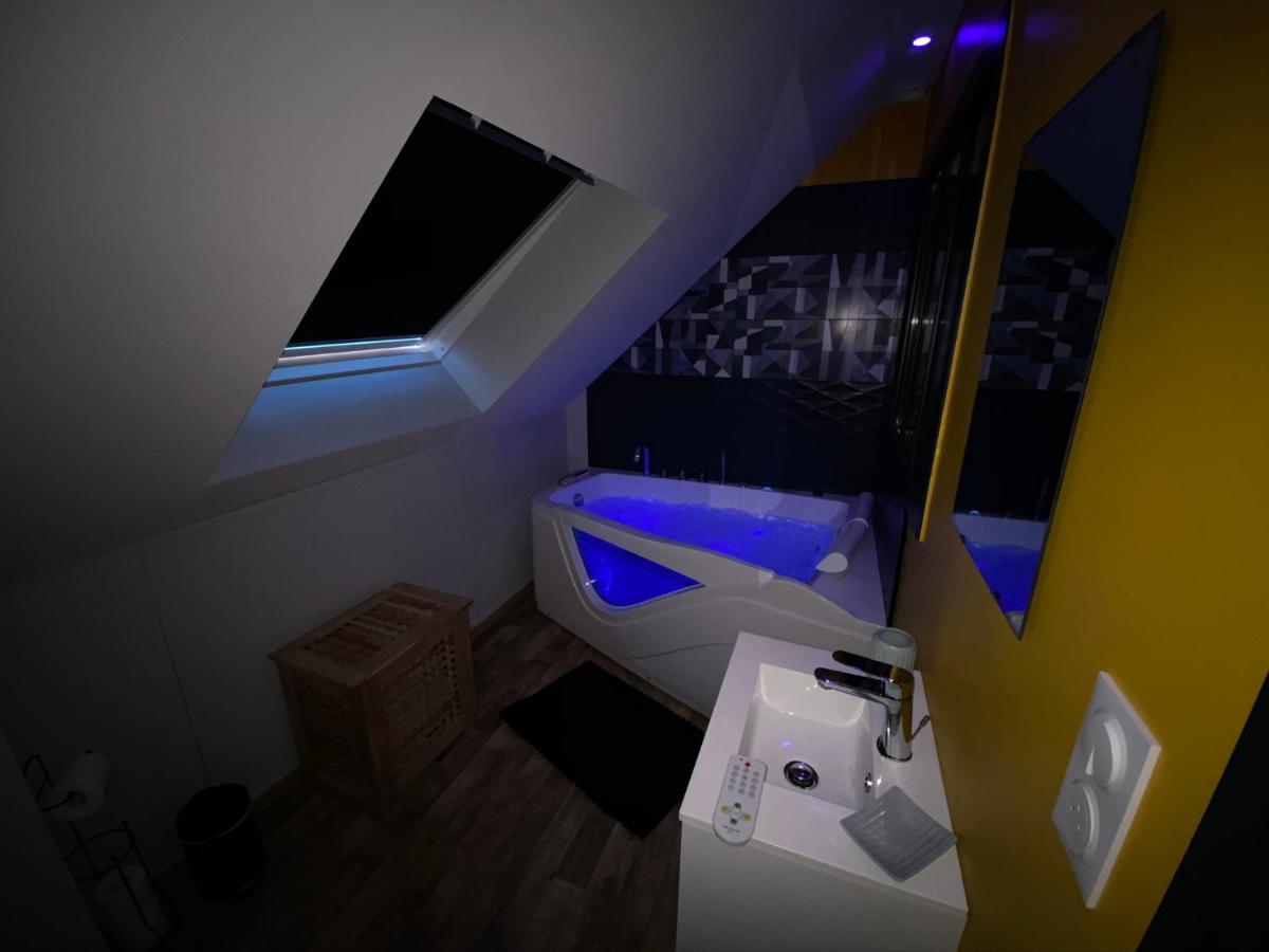 Logements Equipes A Onnaing Avec Espace Balneo En Option Proche Toyota, Autoroute Et Valenciennes Екстериор снимка
