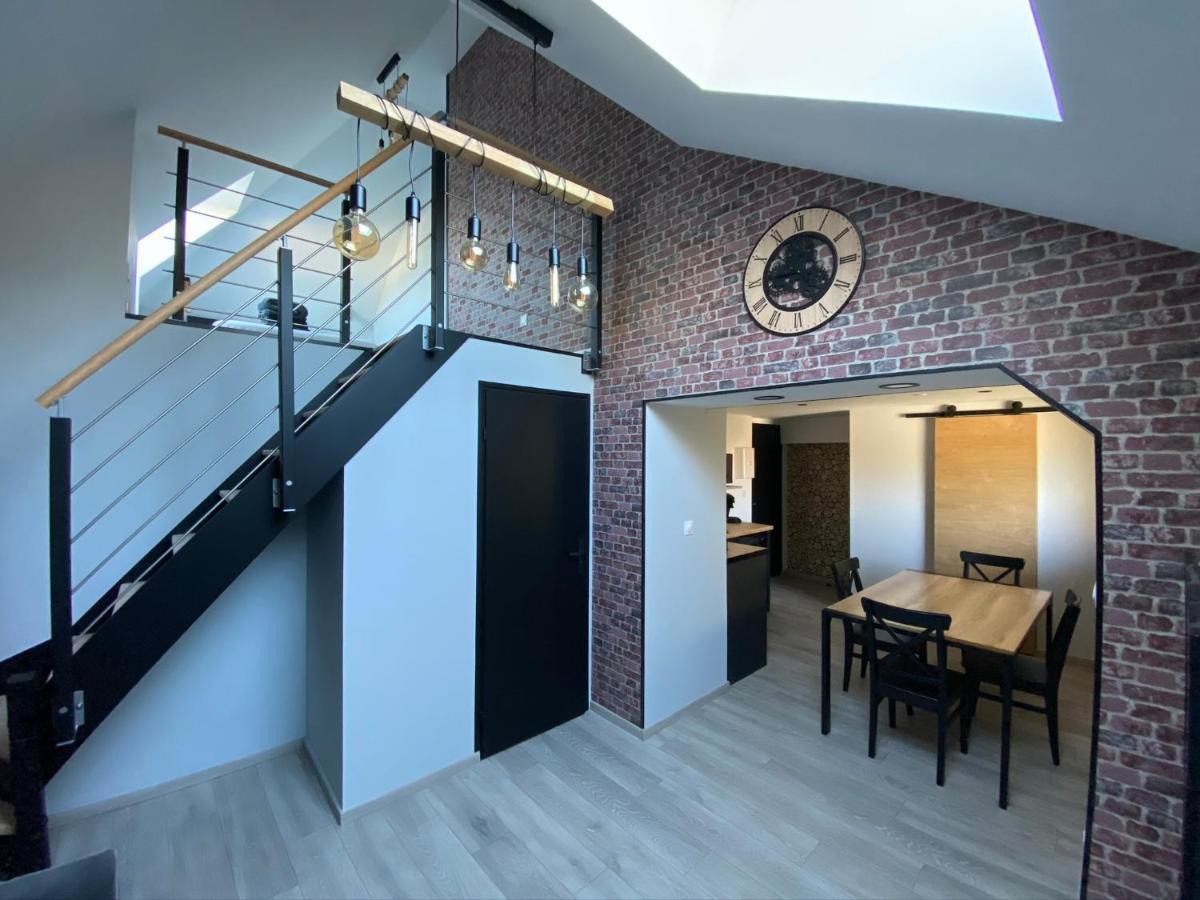 Logements Equipes A Onnaing Avec Espace Balneo En Option Proche Toyota, Autoroute Et Valenciennes Екстериор снимка