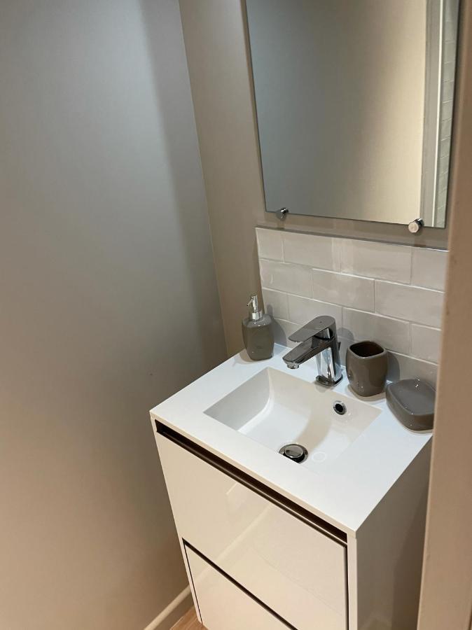 Logements Equipes A Onnaing Avec Espace Balneo En Option Proche Toyota, Autoroute Et Valenciennes Екстериор снимка